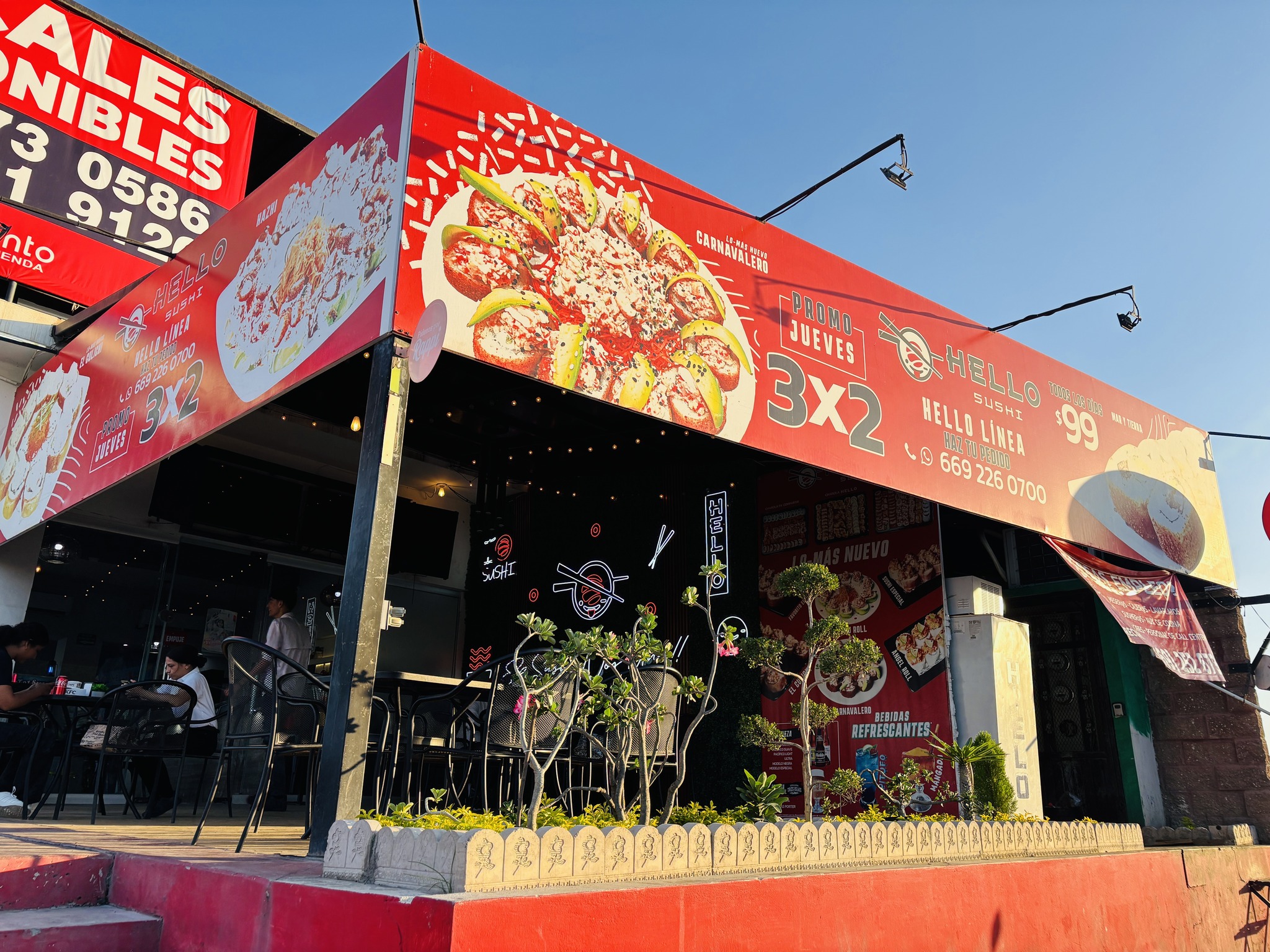 Encuentra tu Hello Sushi favorito
